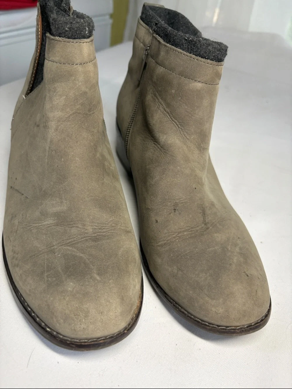 Vionic Taupe Weather Resistant Leather Ankle Booties with Felt Collar 7.5